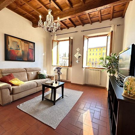 Апартаменты Luxurious View On Santa Croce Флоренция Экстерьер фото