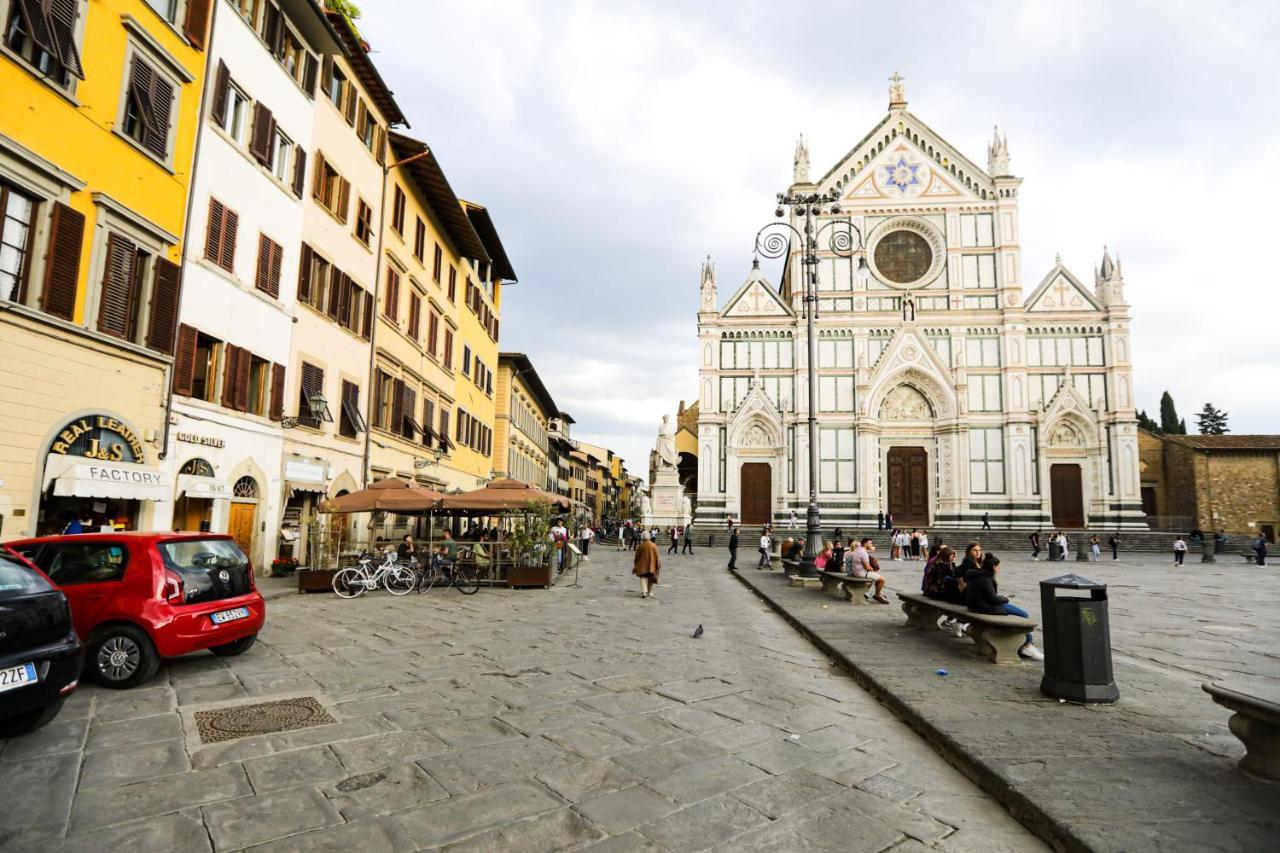Апартаменты Luxurious View On Santa Croce Флоренция Экстерьер фото